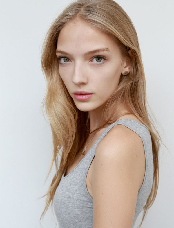 Allie Lewis - Mega Model Agency